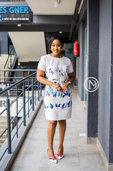 Elegant floral shift dress