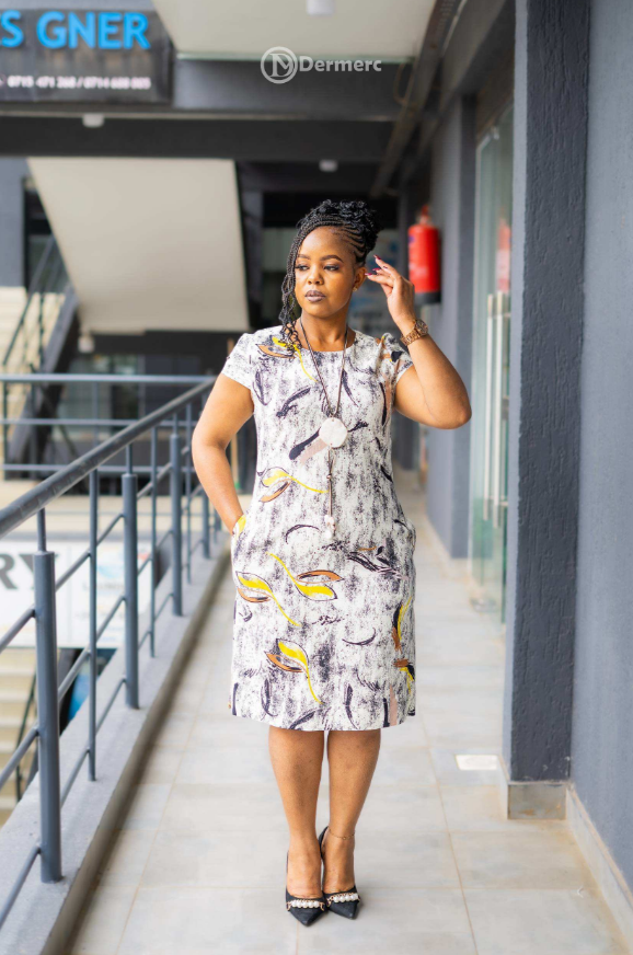 Elegant abstract print dress