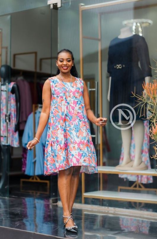 Elegant sleeveless floral A-line dress