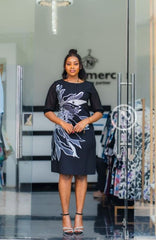 Elegant black abstract print shift dress