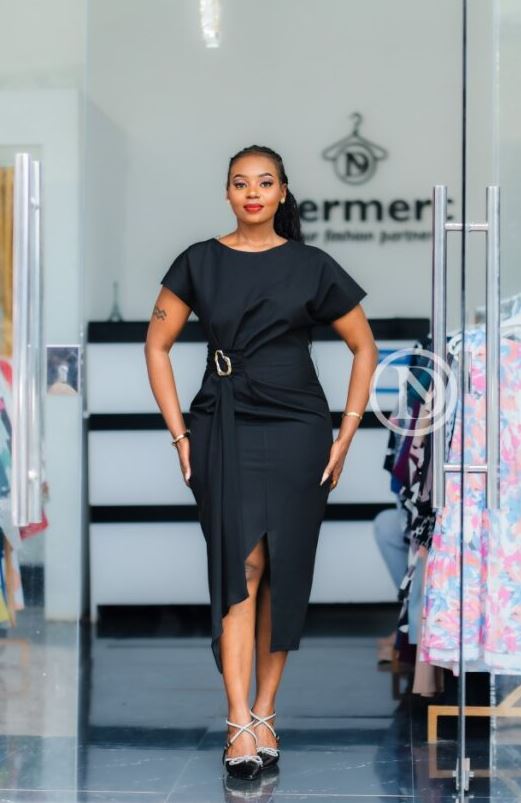 Elegant Chic black dress