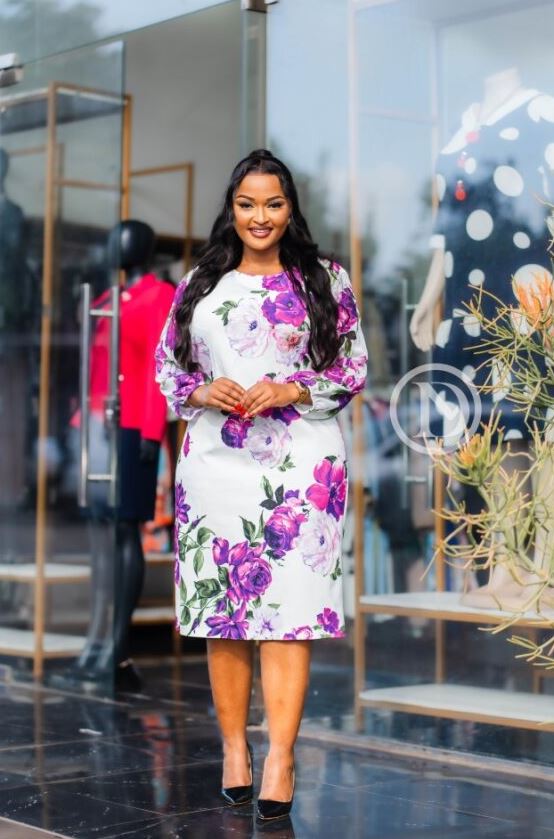 Elegant floral shift dress