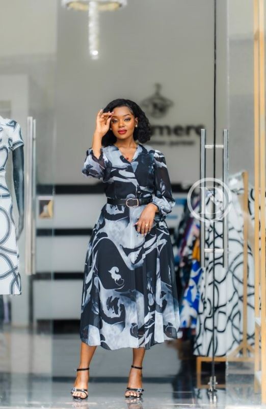 Elegant multicolor midi dress