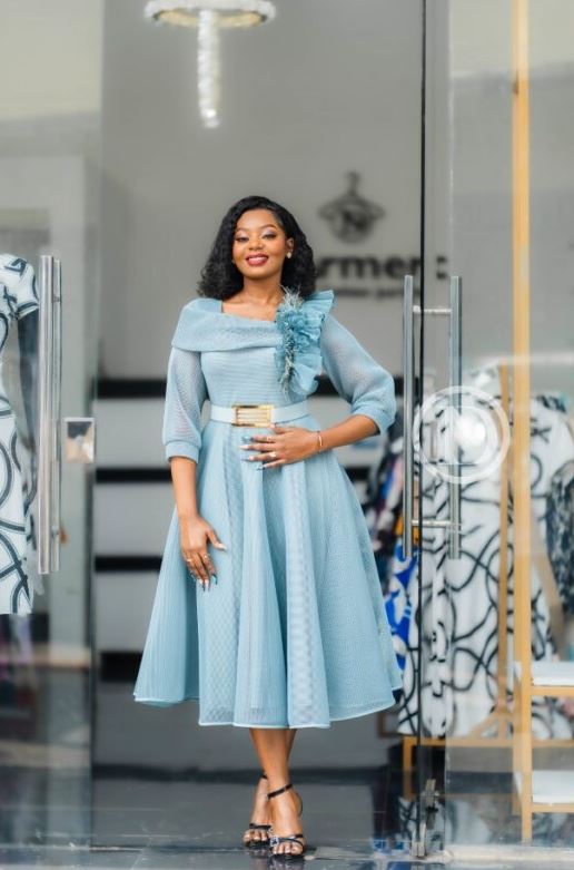 Elegant midi dress